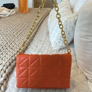 ORANGE SHOULDER PURSE !